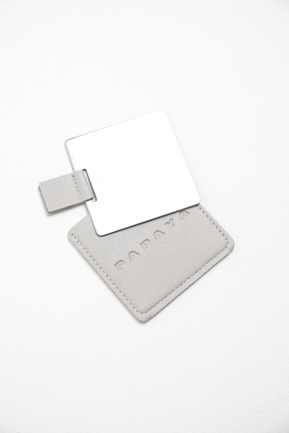 ДЗЕРКАЛО МАЛЕНЬКЕ