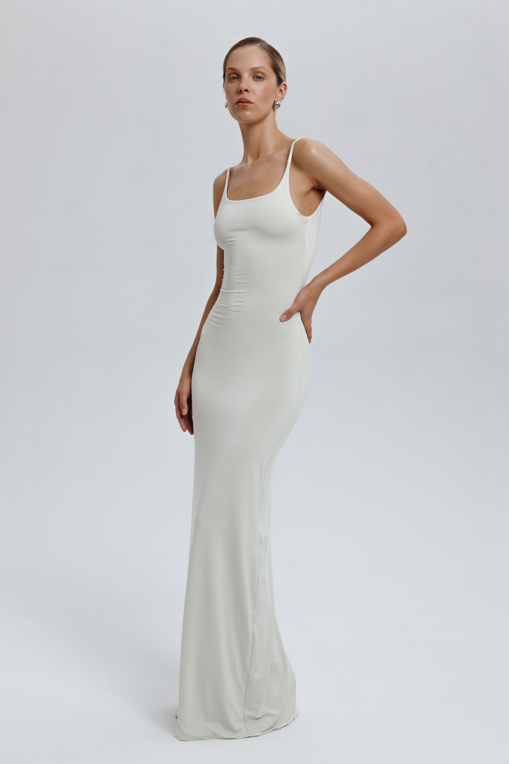 СУКНЯ МАКСІ З ВІДКРИТОЮ СПИНОЮ