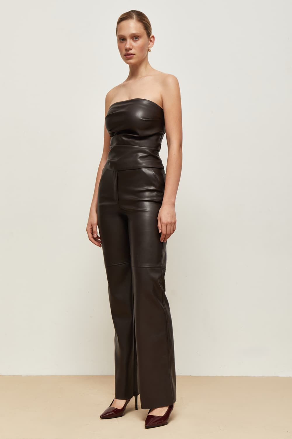 КОРСЕТ З ЕКОШКІРИ