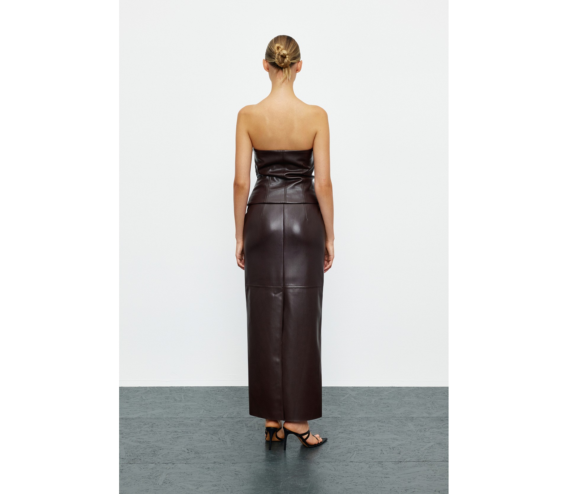 КОРСЕТ З ЕКОШКІРИ