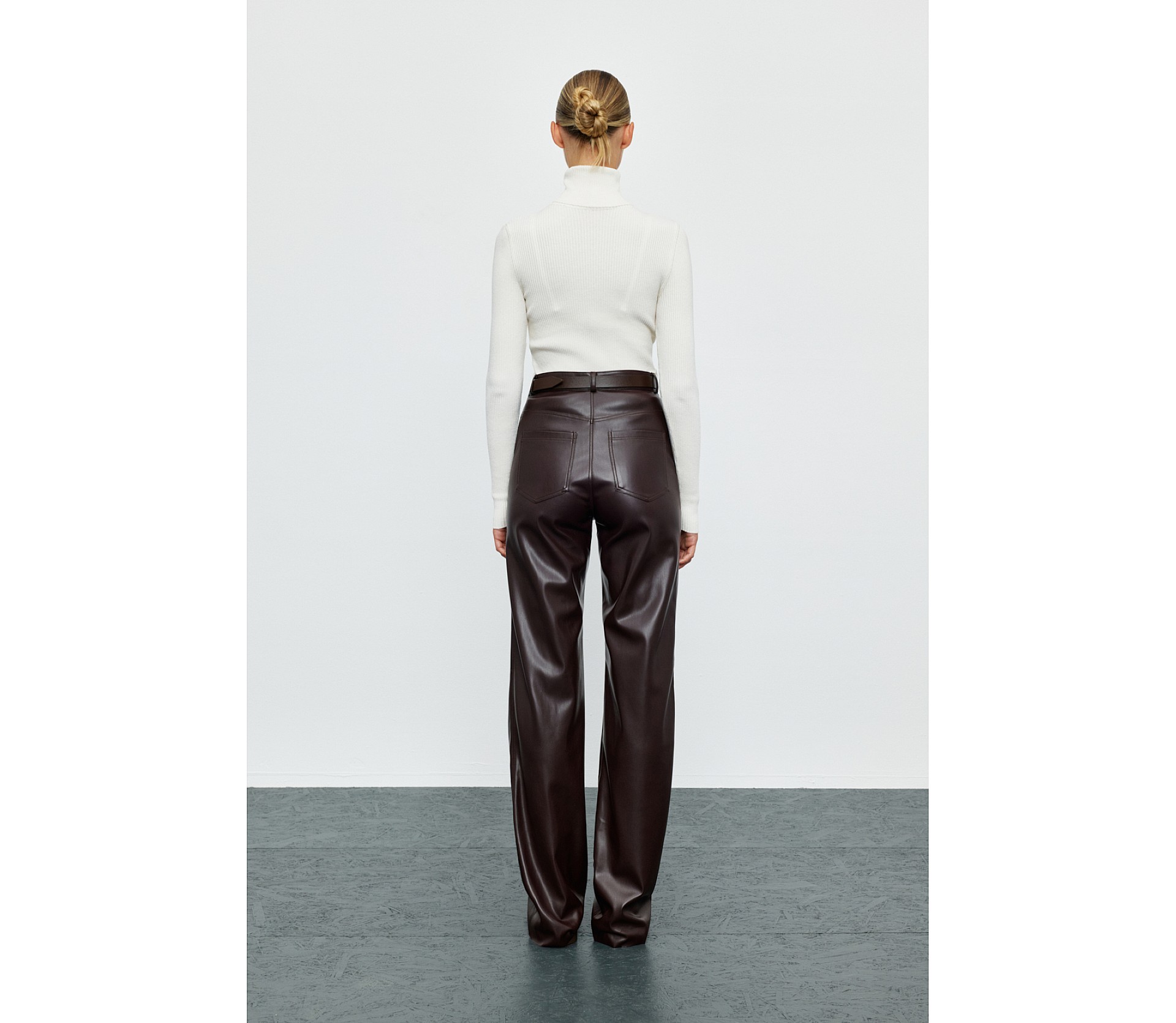 ШТАНИ З ЕКОШКІРИ