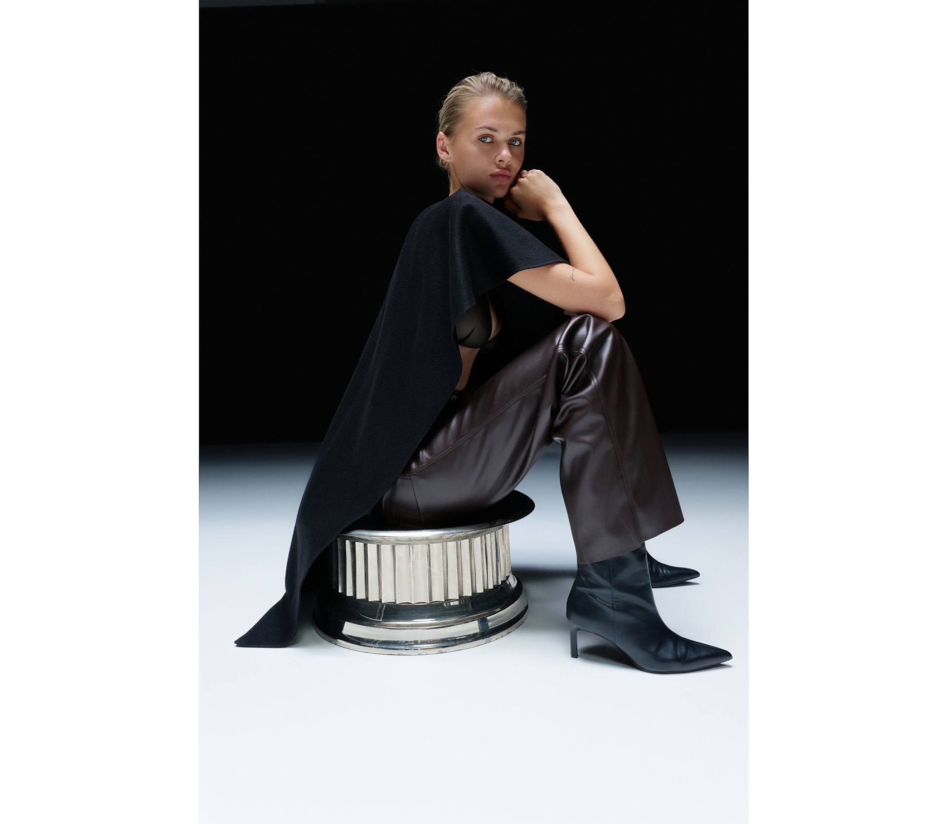 ШТАНИ З ЕКОШКІРИ