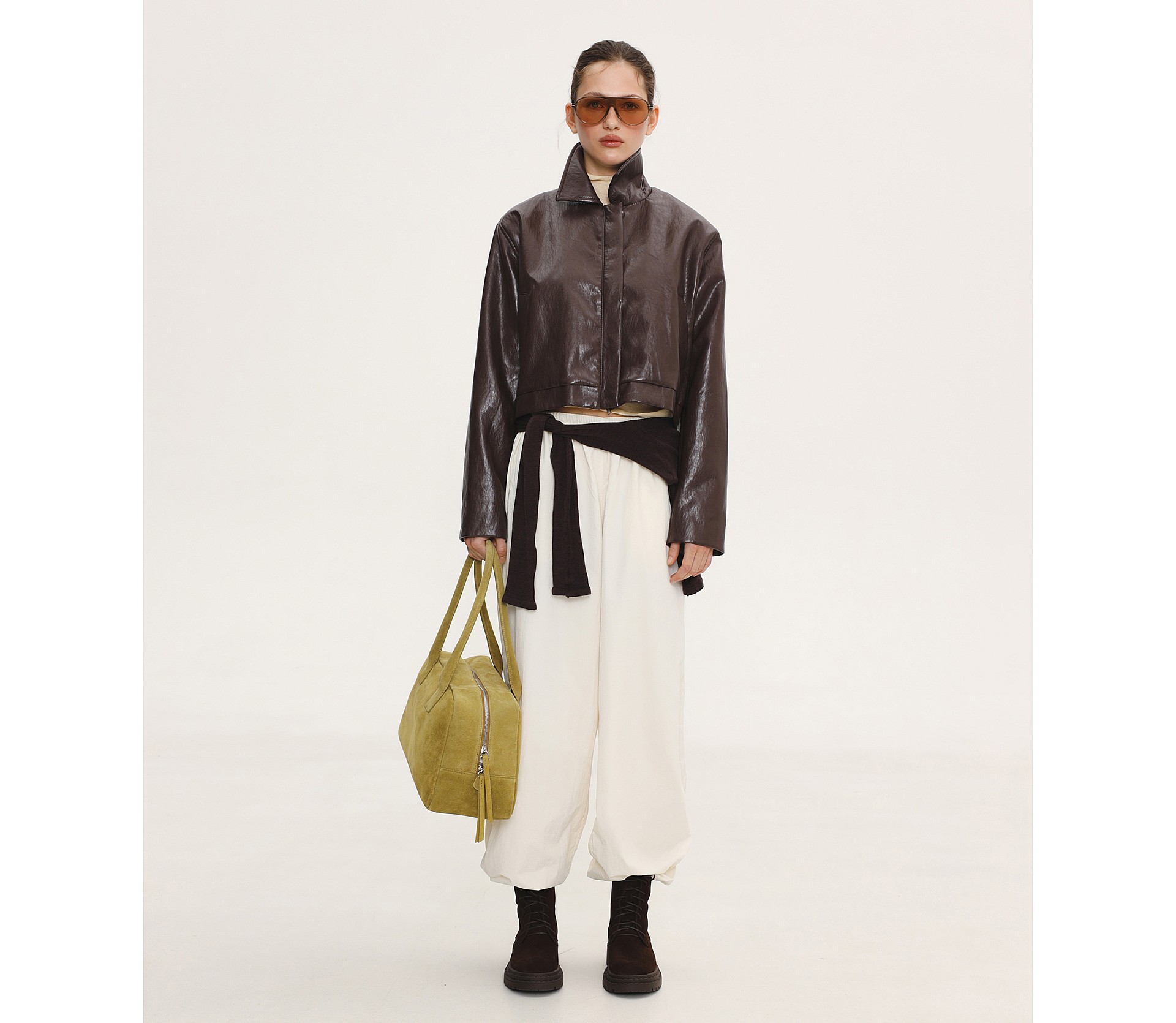 ЖАКЕТ УКОРОЧЕНИЙ НА БЛИСКАВЦІ