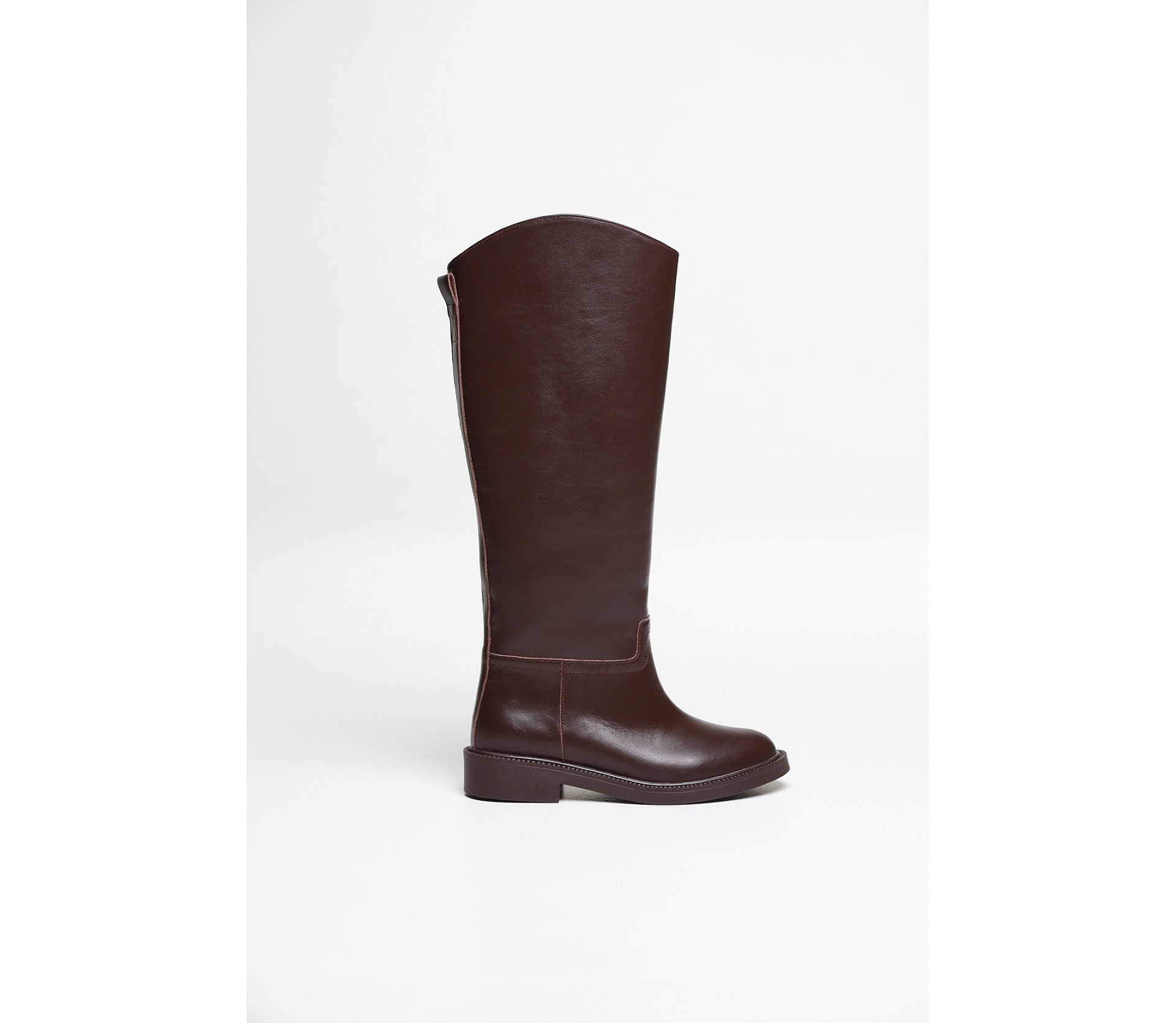 ЧОБОТИ АСИМЕТРИЧНІ