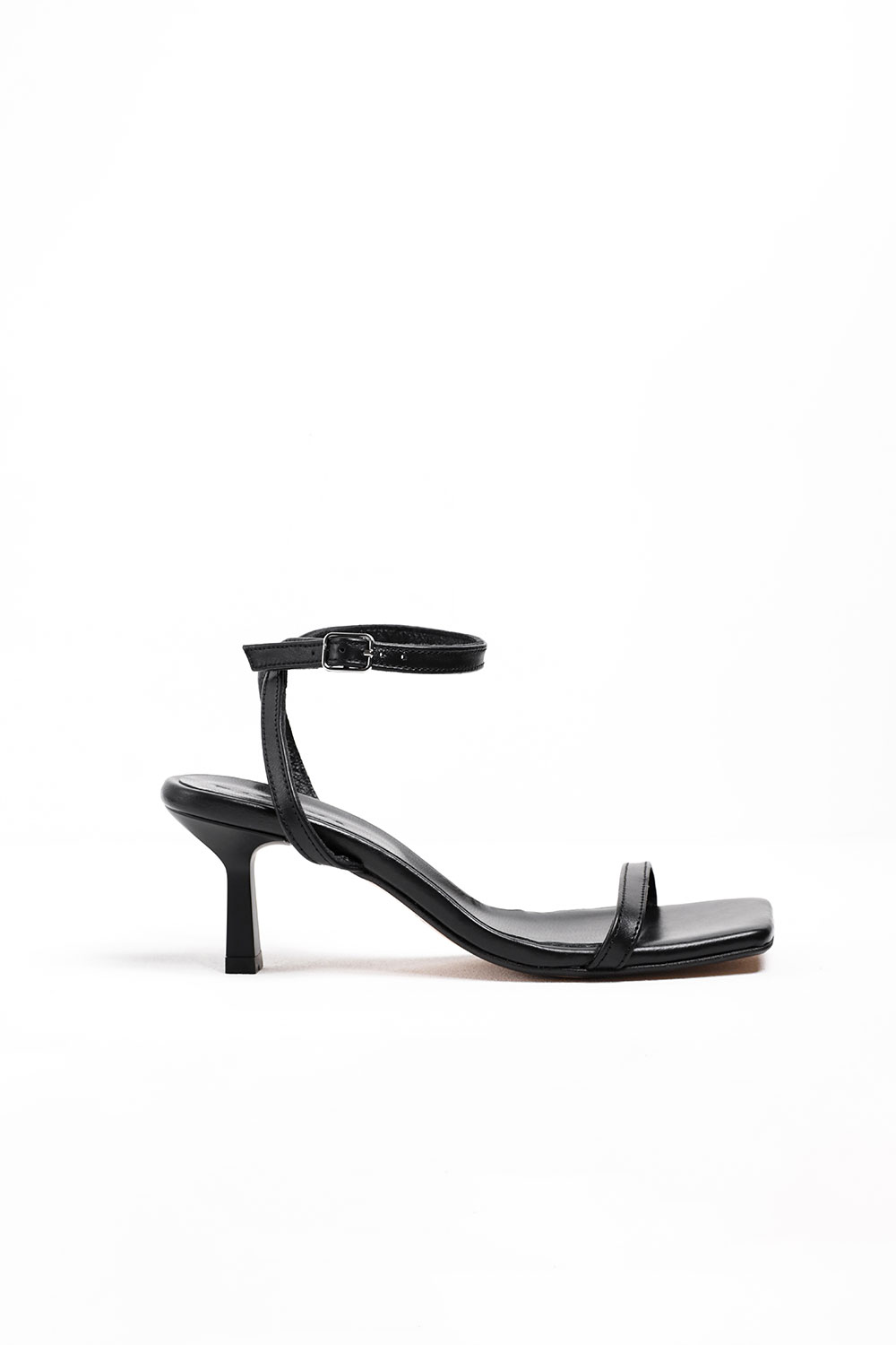 БОСОНІЖКИ НА ПІДБОРАХ