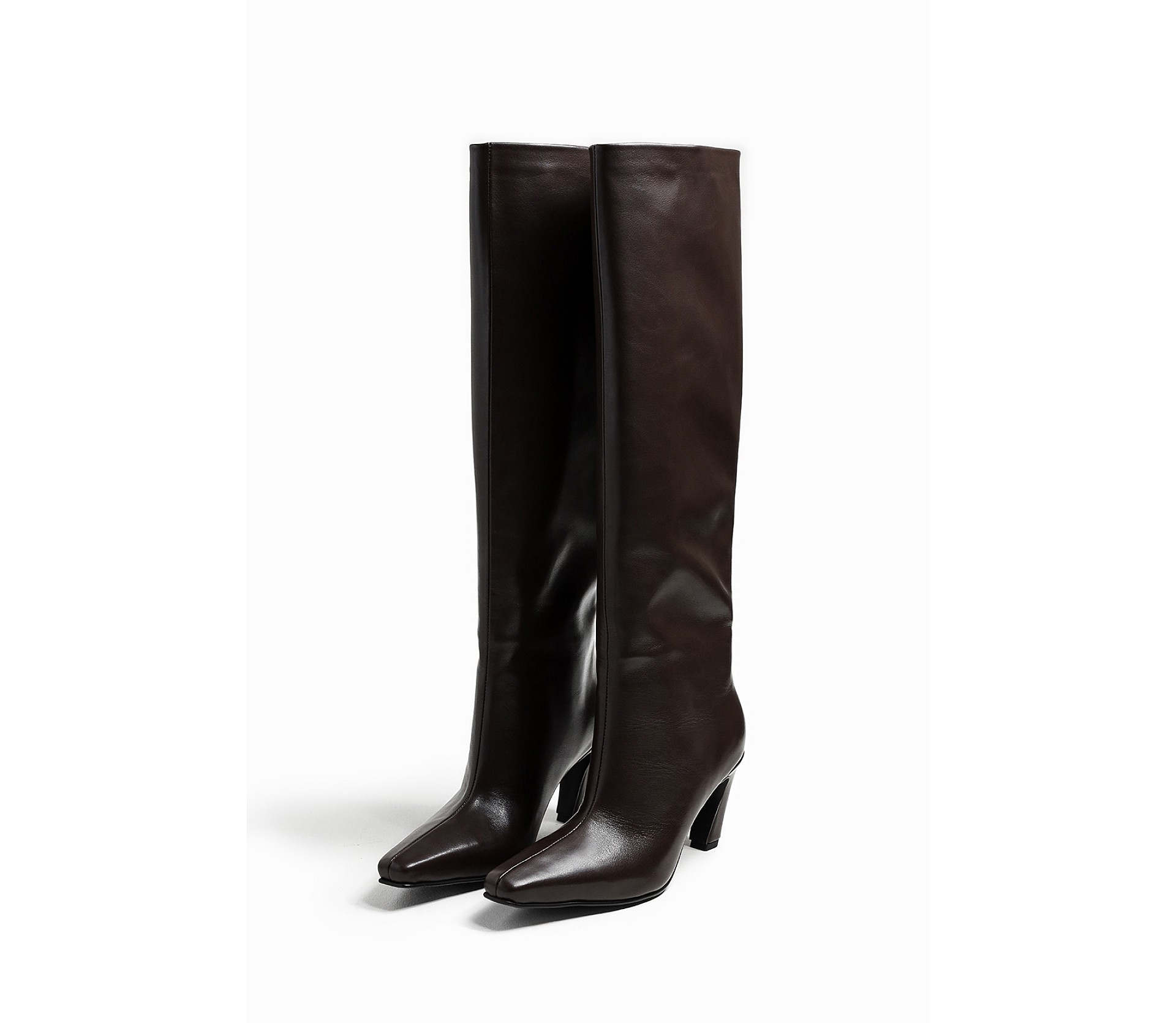 ЧОБОТИ З ШИРОКОЮ ХАЛЯВОЮ