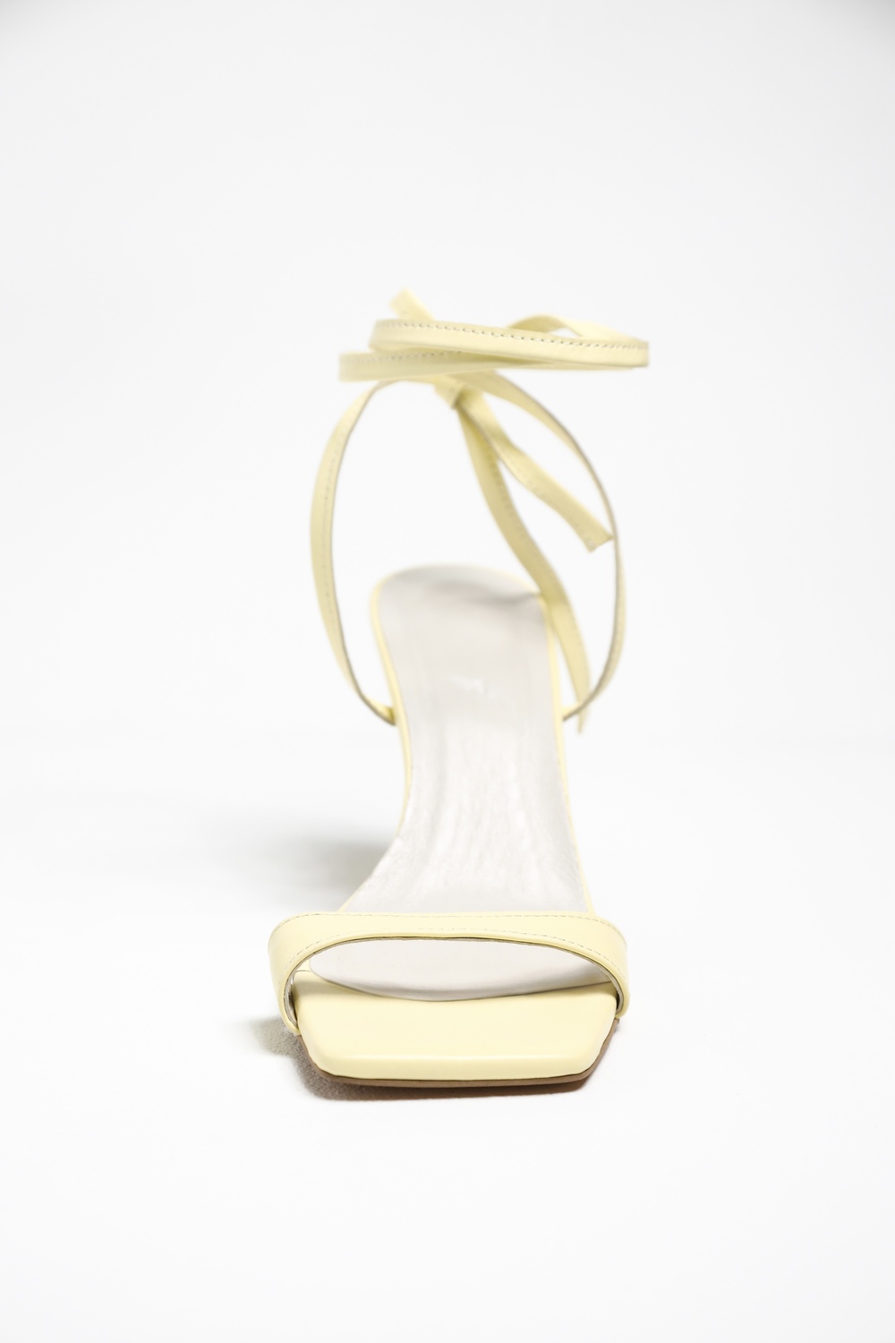 БОСОНІЖКИ НА ПІДБОРАХ