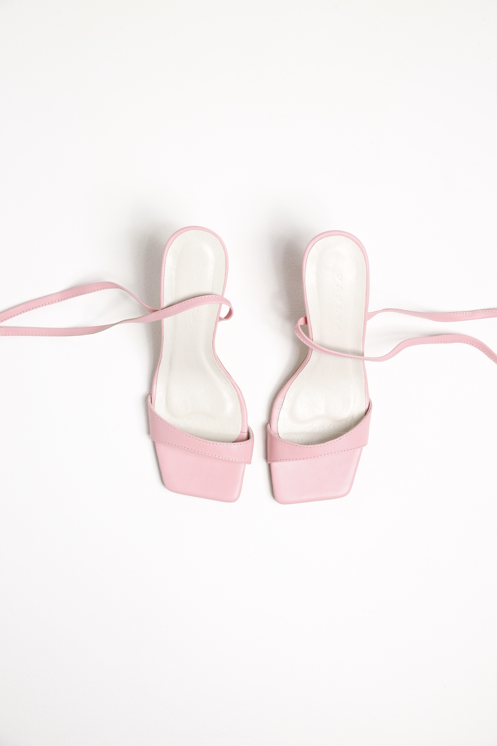 БОСОНІЖКИ НА ПІДБОРАХ