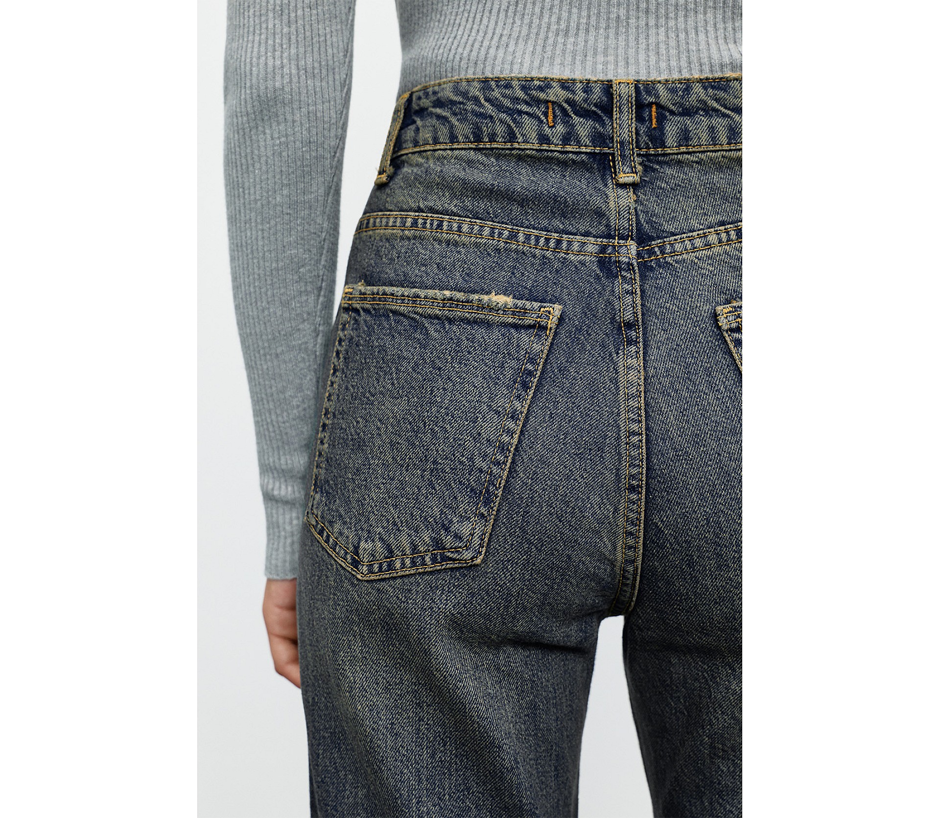 ДЖИНСИ З ВИСОКОЮ ТАЛІЄЮ