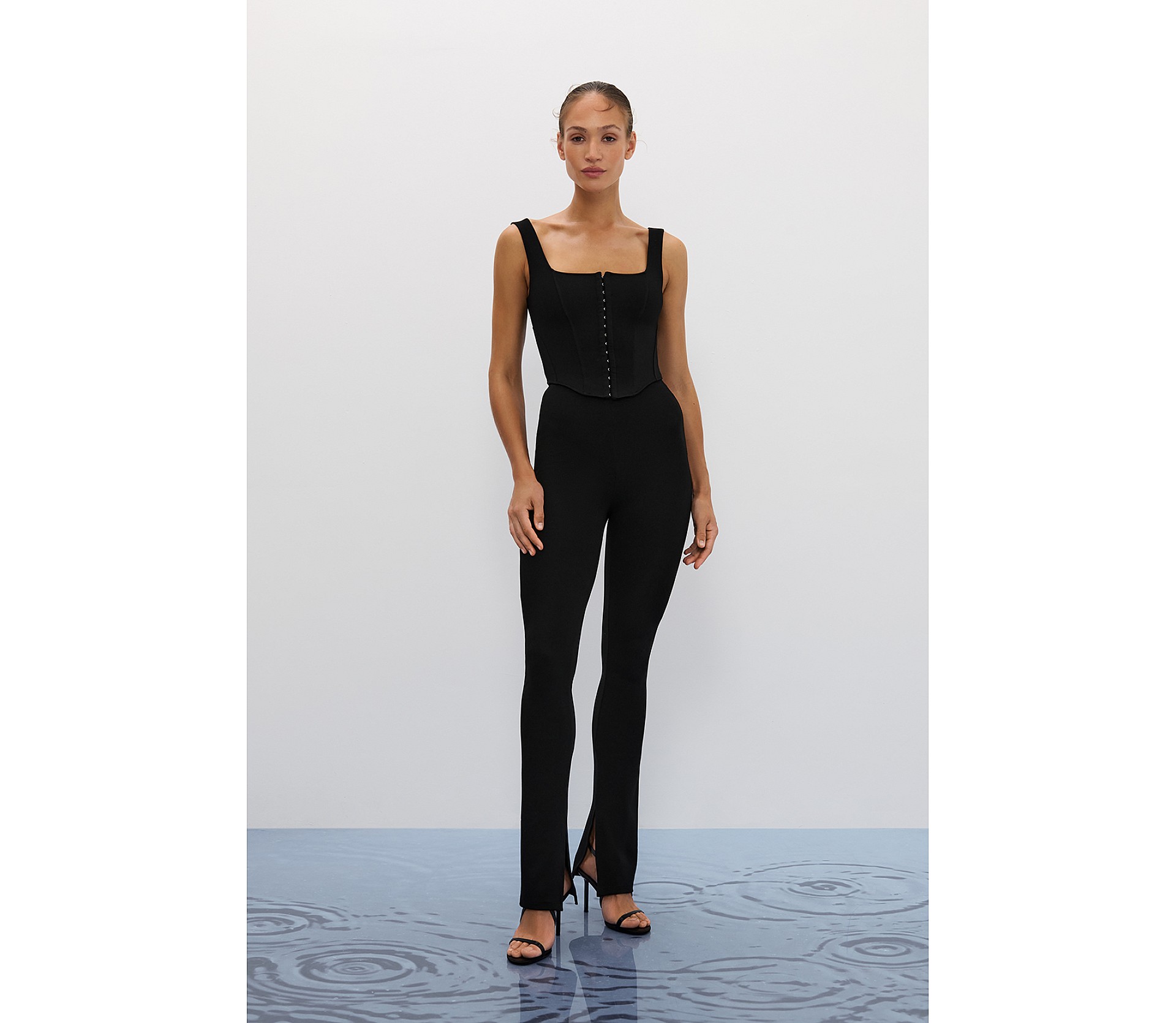 ЛЕГІНСИ-КЛЬОШ ІЗ РОЗРІЗАМИ