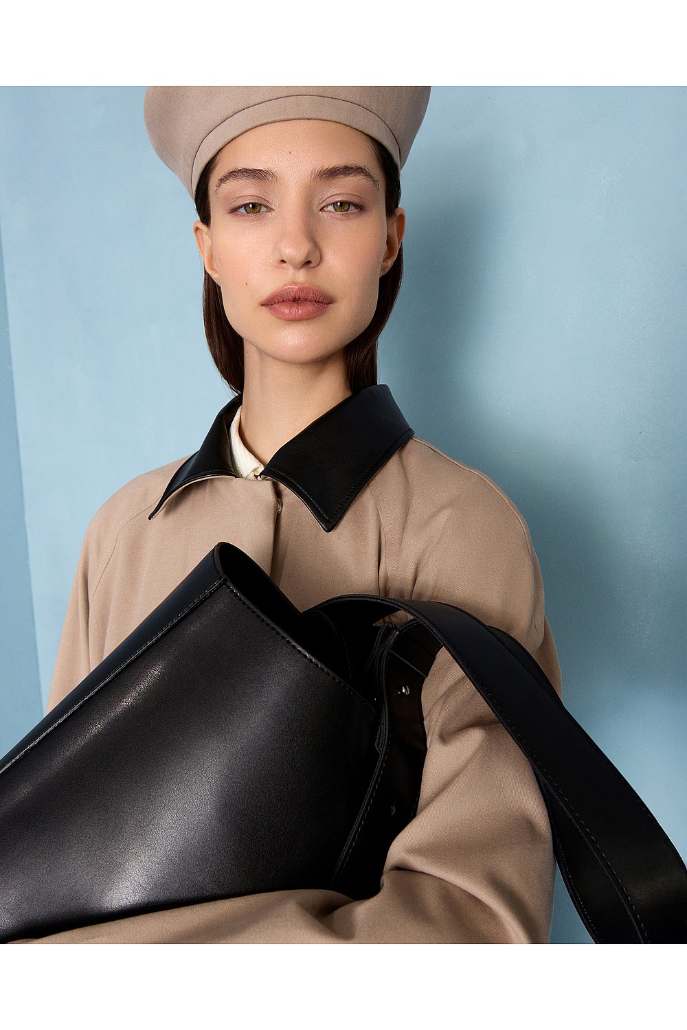 КУРТКА З КОНТРАСТНИМ КОМІРОМ