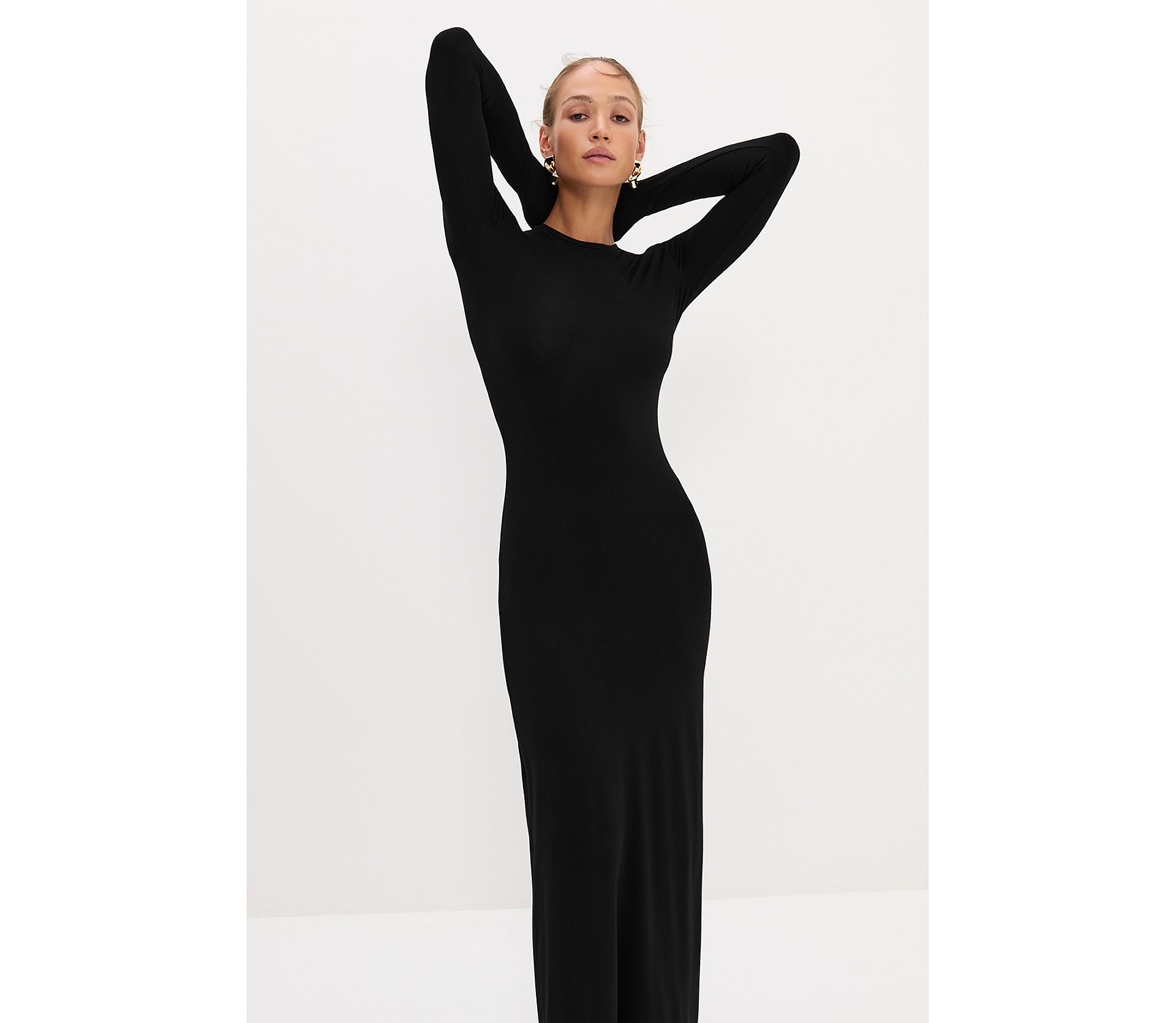 СУКНЯ МАКСІ ПРИТАЛЕНА