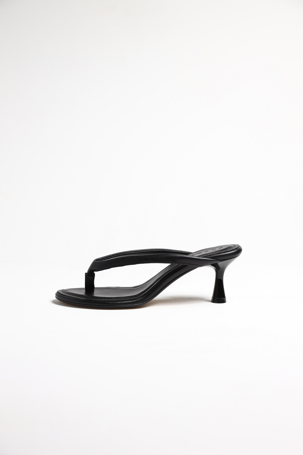 МЮЛІ НА НИЗЬКИХ ПІДБОРАХ