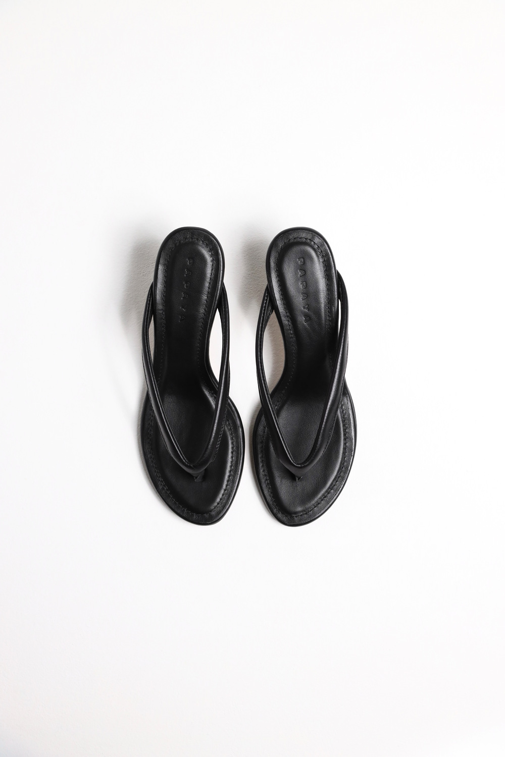 МЮЛІ НА НИЗЬКИХ ПІДБОРАХ