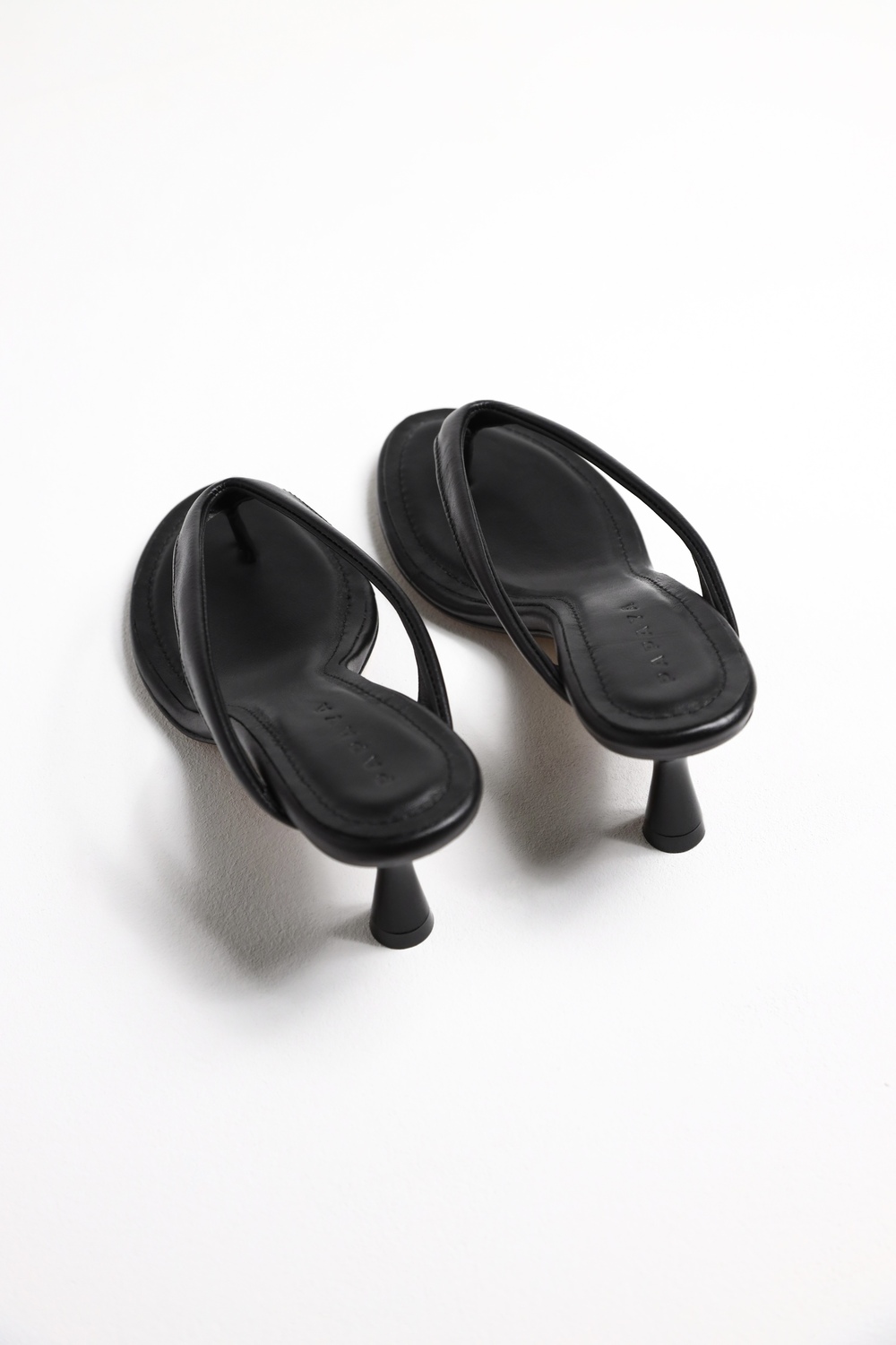 МЮЛІ НА НИЗЬКИХ ПІДБОРАХ