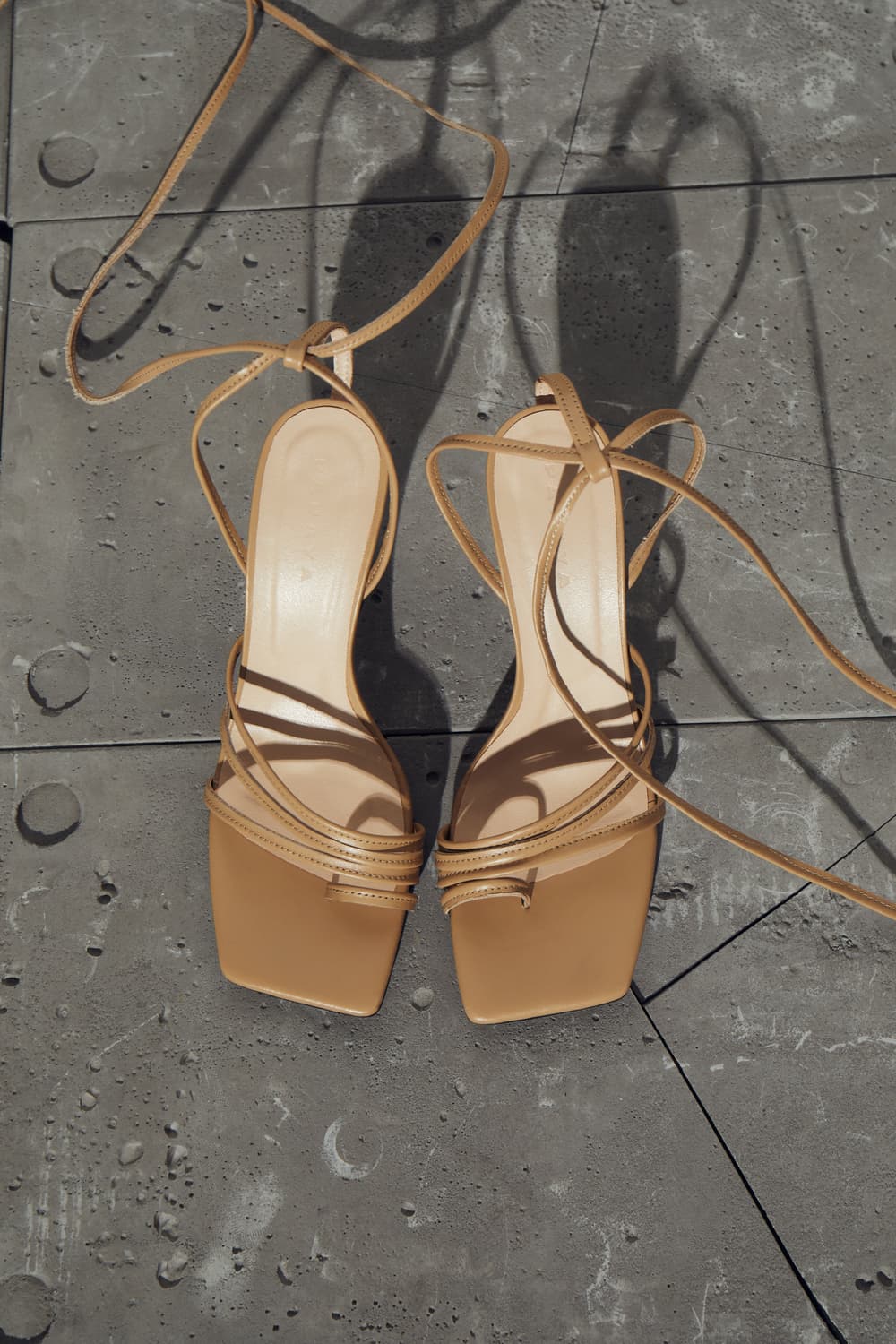 БОСОНІЖКИ ЗІ ЗАВ'ЯЗКАМИ