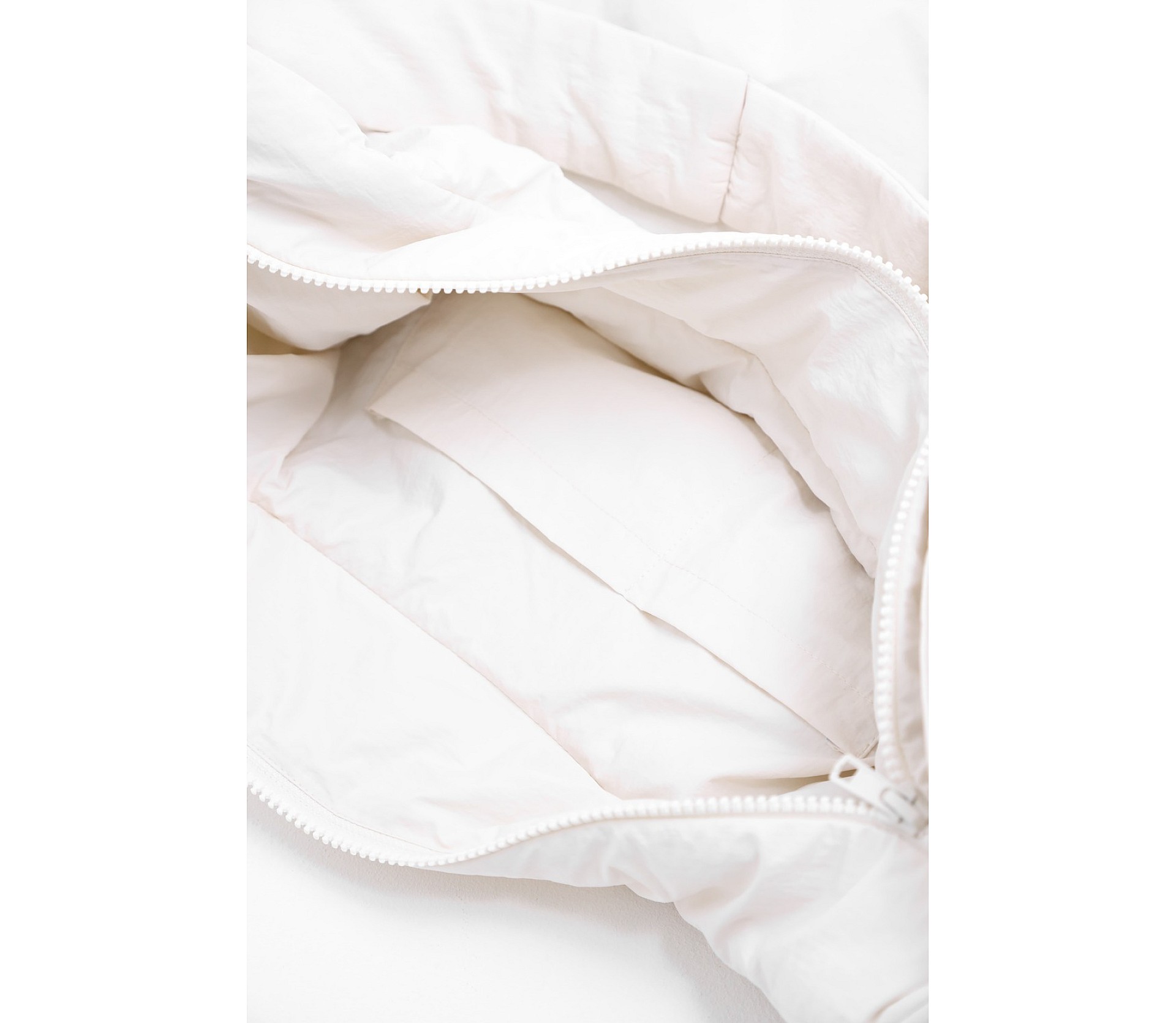 СУМКА НЕЙЛОНОВА НА ПЛЕЧЕ