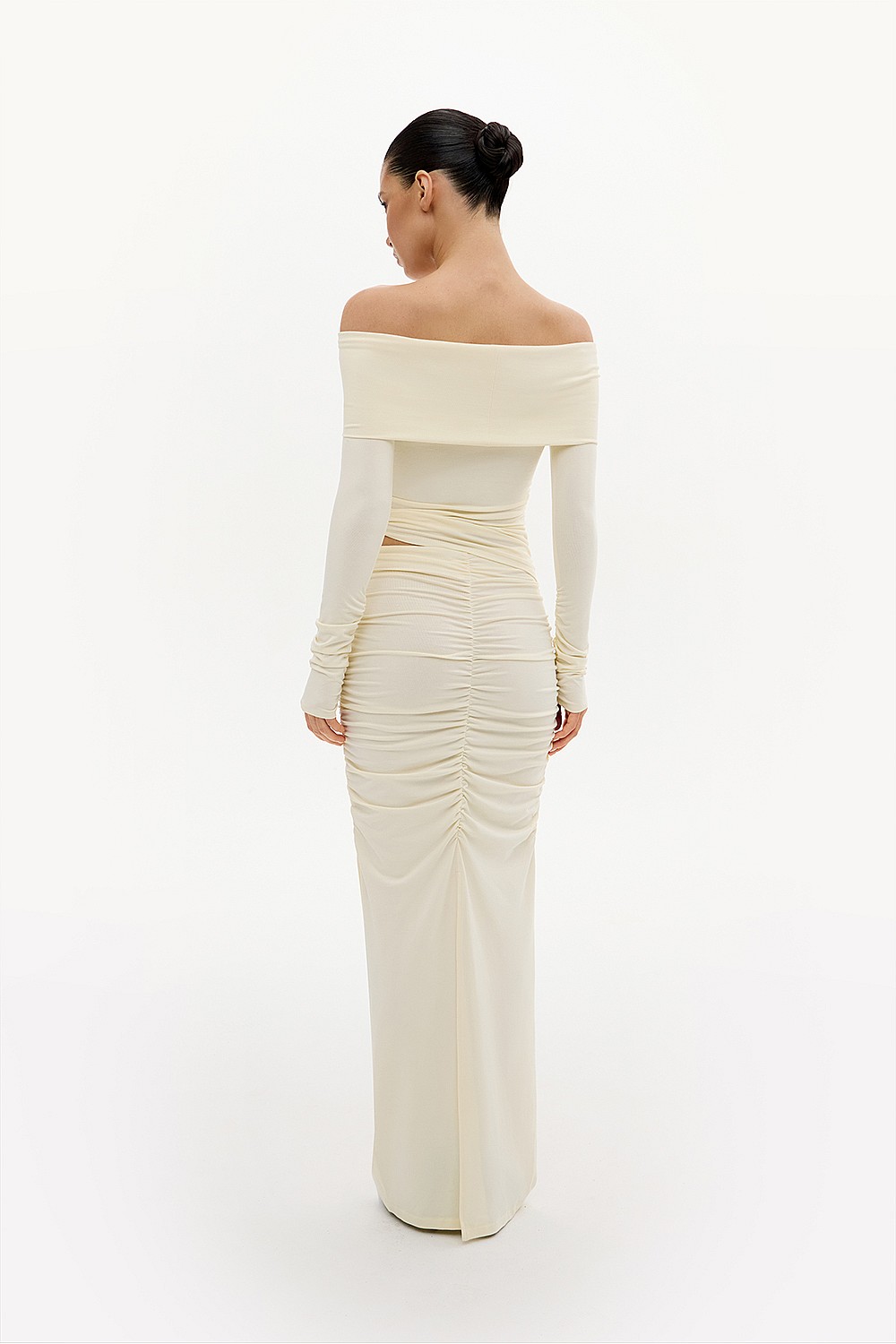 ТОП З ВІДКРИТИМИ ПЛЕЧИМА