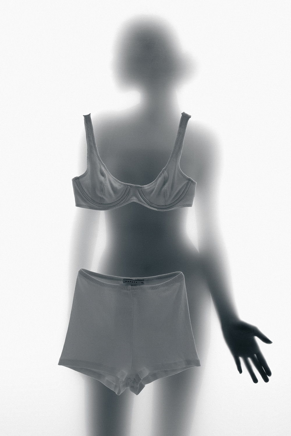 КОМПЛЕКТ ІЗ БРА ТА ШОРТІВ