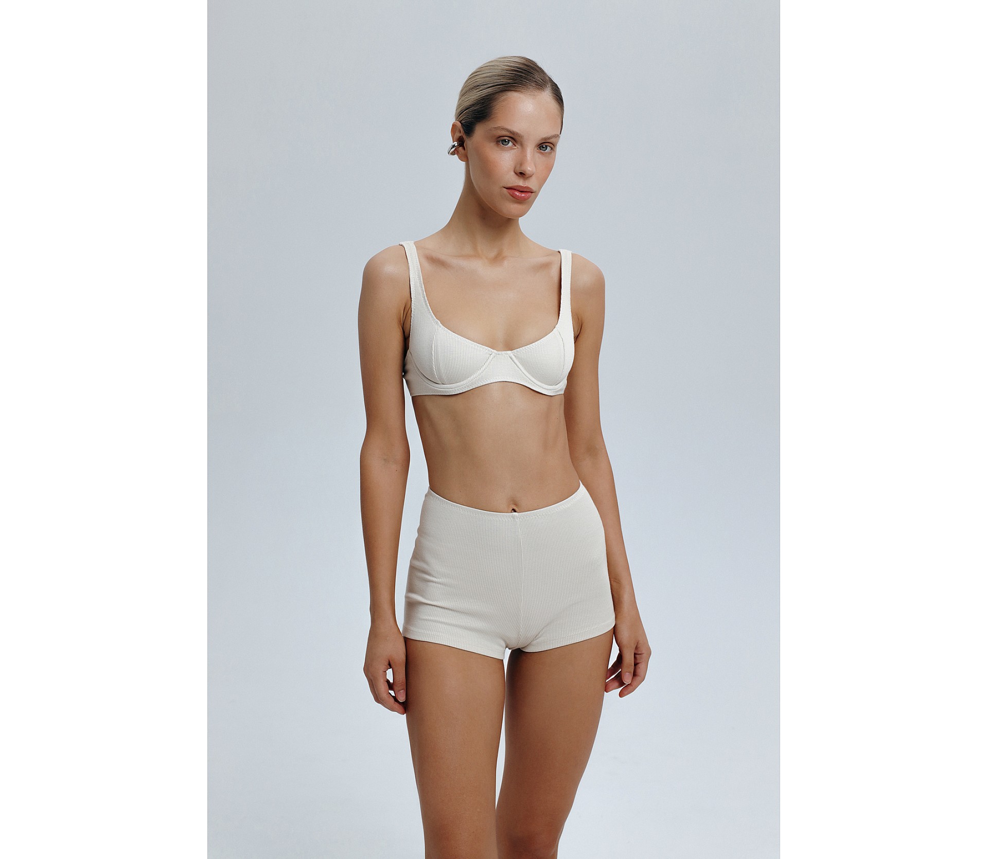 КОМПЛЕКТ ІЗ БРА ТА ШОРТІВ