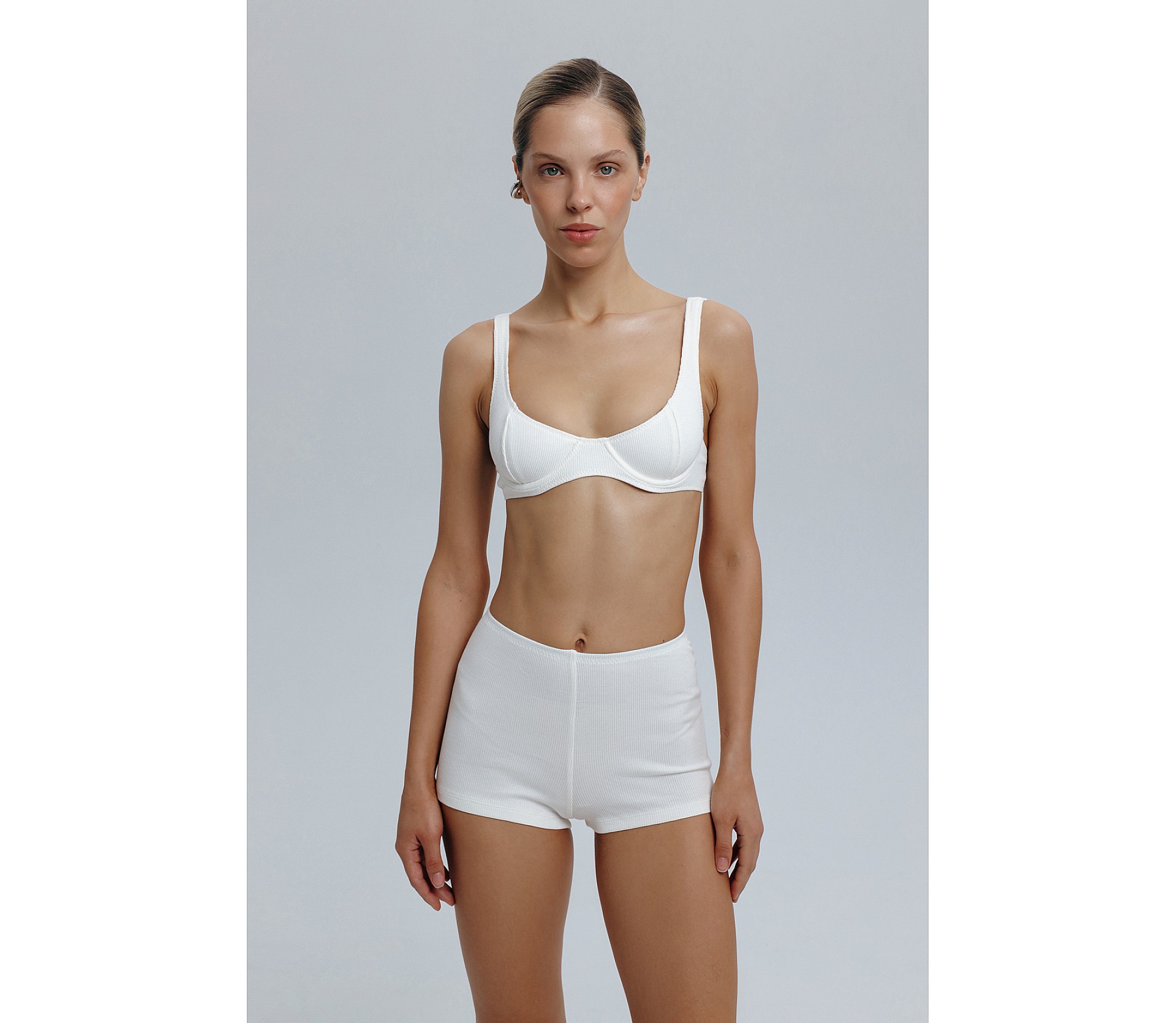 КОМПЛЕКТ ІЗ БРА ТА ШОРТІВ