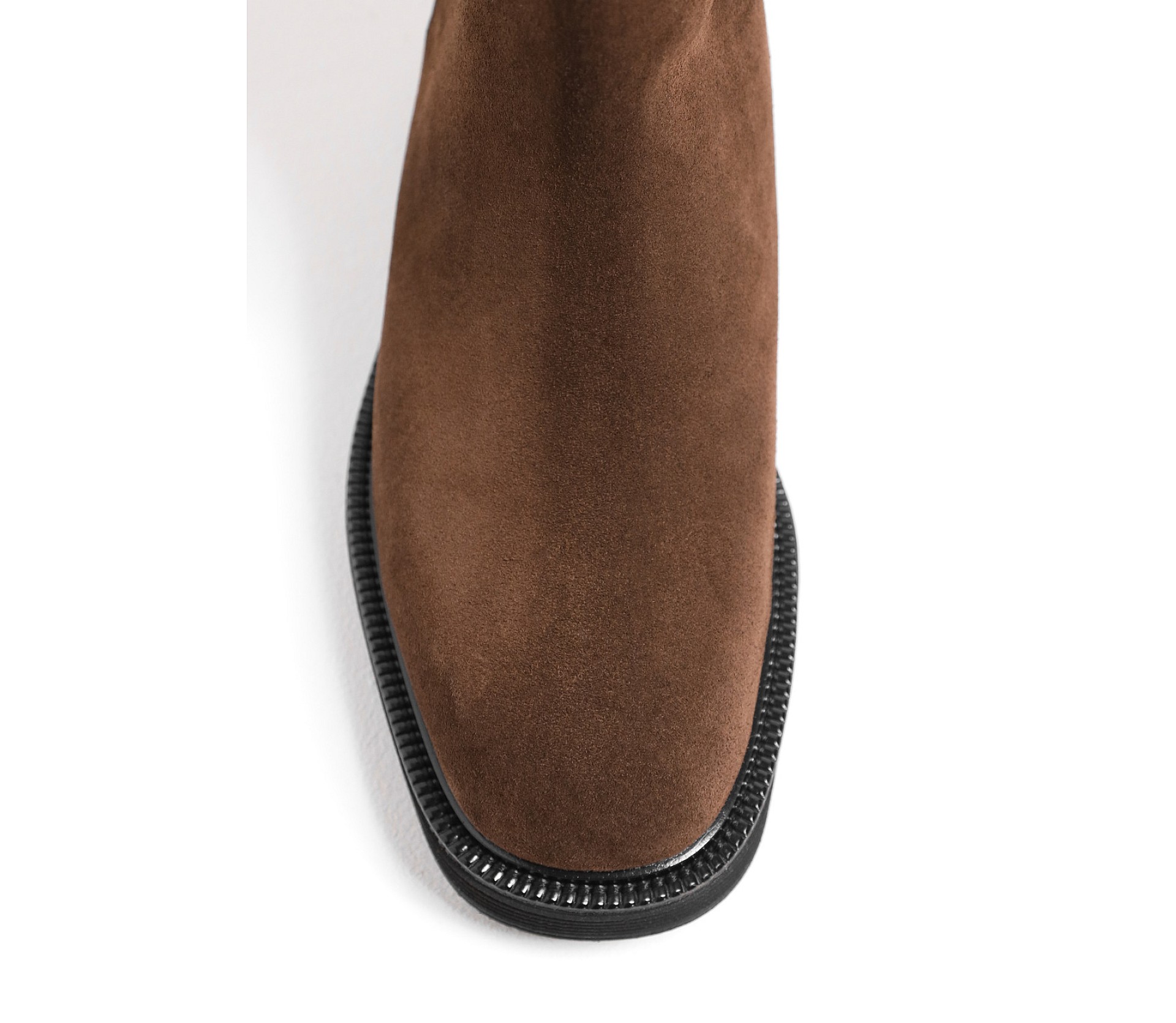 ЧОБОТИ НА НИЗЬКОМУ ХОДУ