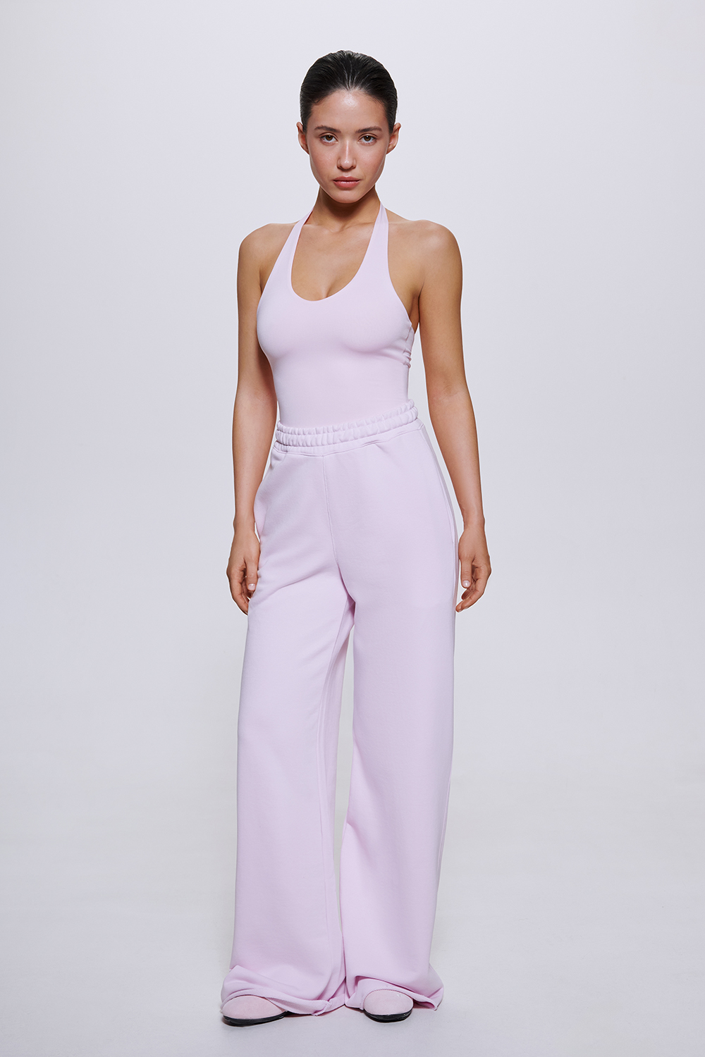 БОДІ З V-ПОДІБНИМ ВИРІЗОМ