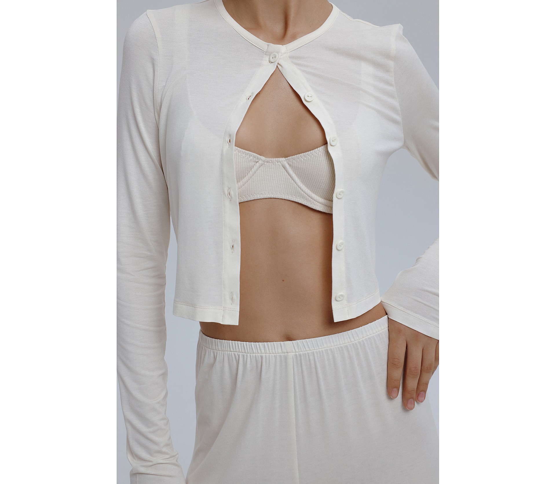 КАРДИГАН З МОДАЛУ