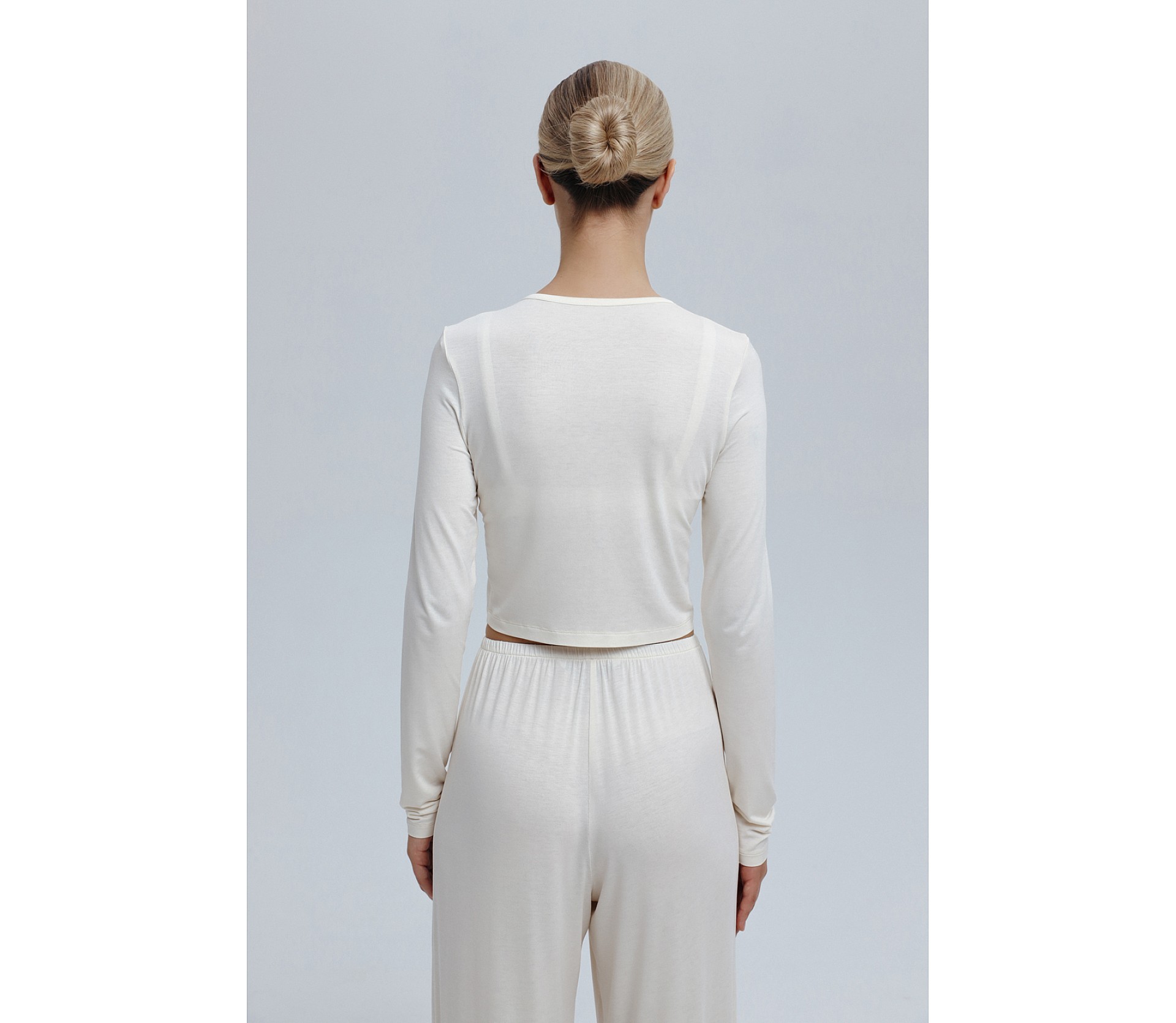 КАРДИГАН З МОДАЛУ