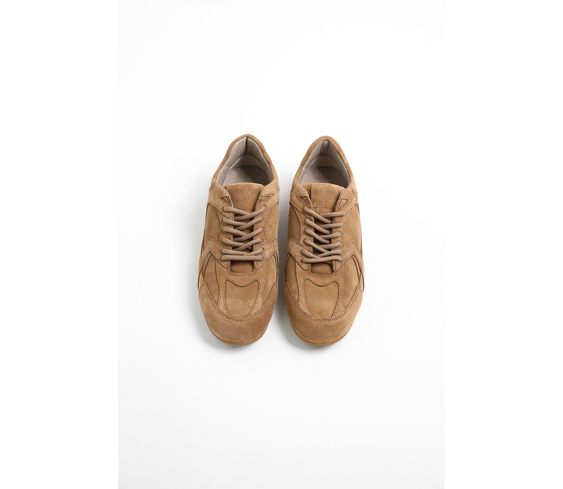 КРОСІВКИ НА ТОНКІЙ ПІДОШВІ