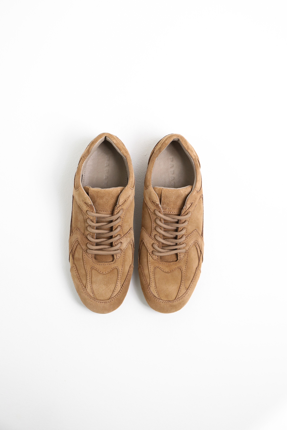 КРОСІВКИ НА ТОНКІЙ ПІДОШВІ