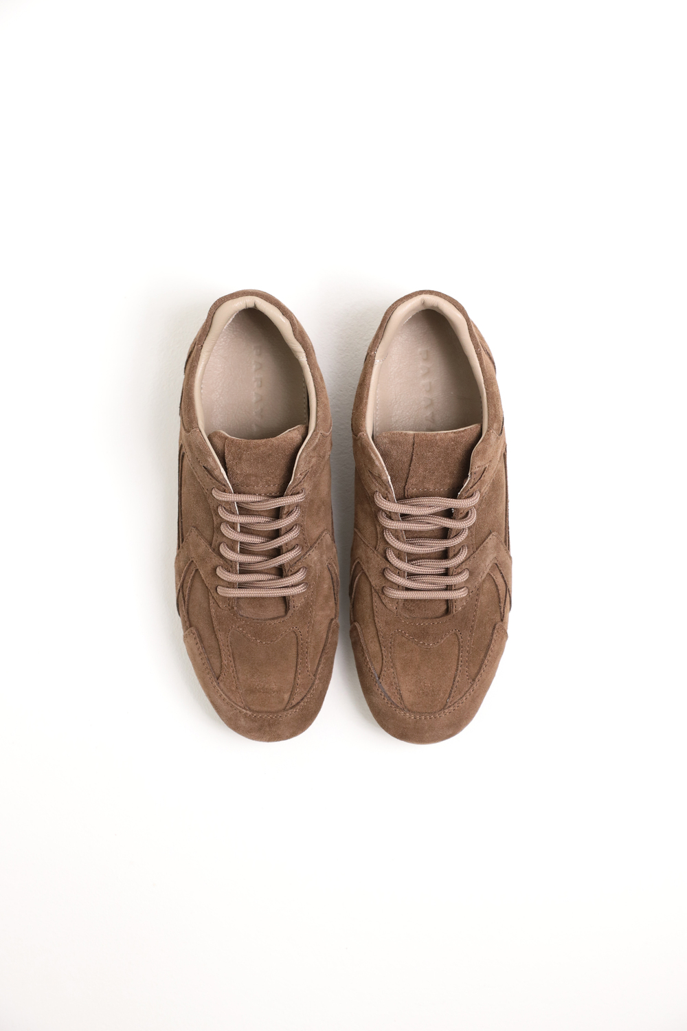 КРОСІВКИ НА ТОНКІЙ ПІДОШВІ