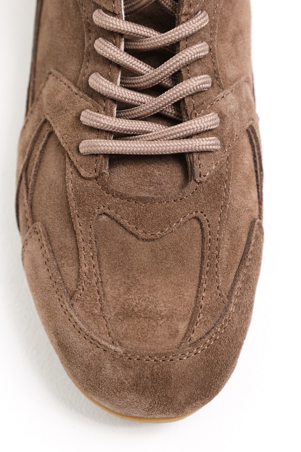 КРОСІВКИ НА ТОНКІЙ ПІДОШВІ