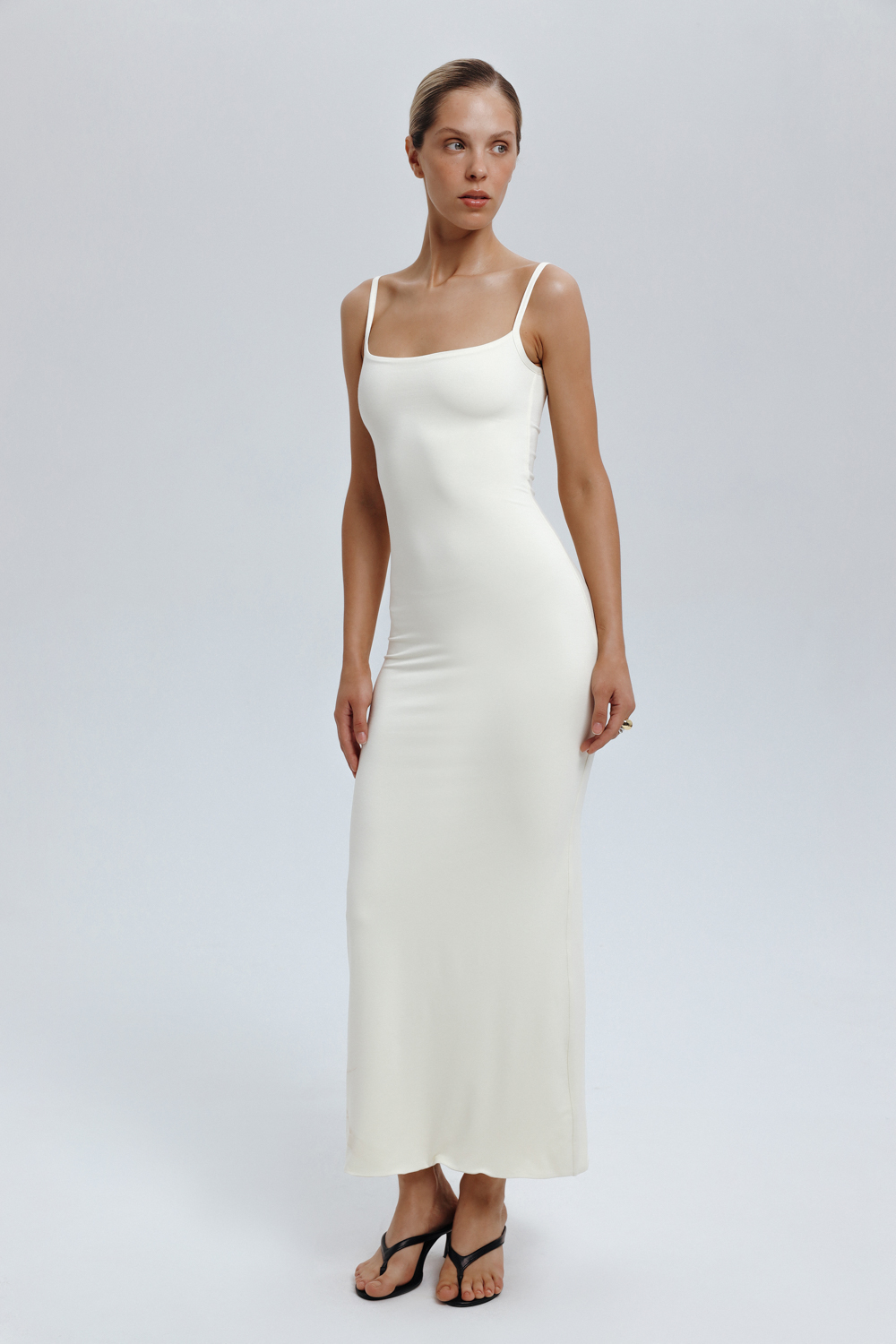 СУКНЯ МАКСІ НА ТОНКИХ БРЕТЕЛЯХ