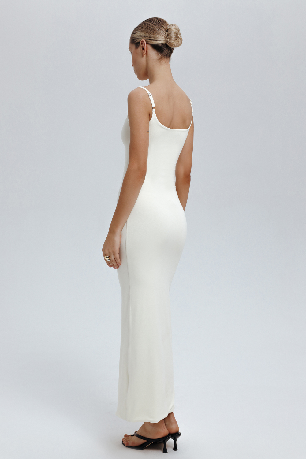 СУКНЯ МАКСІ НА ТОНКИХ БРЕТЕЛЯХ