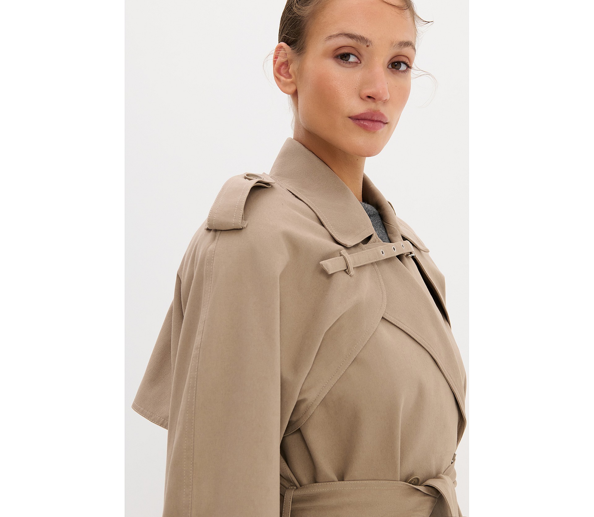 ТРЕНЧ-ТРАНСФОРМЕР КОРОТКИЙ