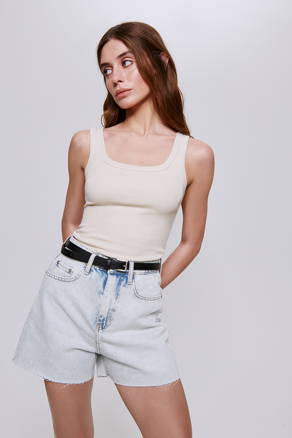 ШОРТИ З НЕОБРОБЛЕНИМ НИЗОМ