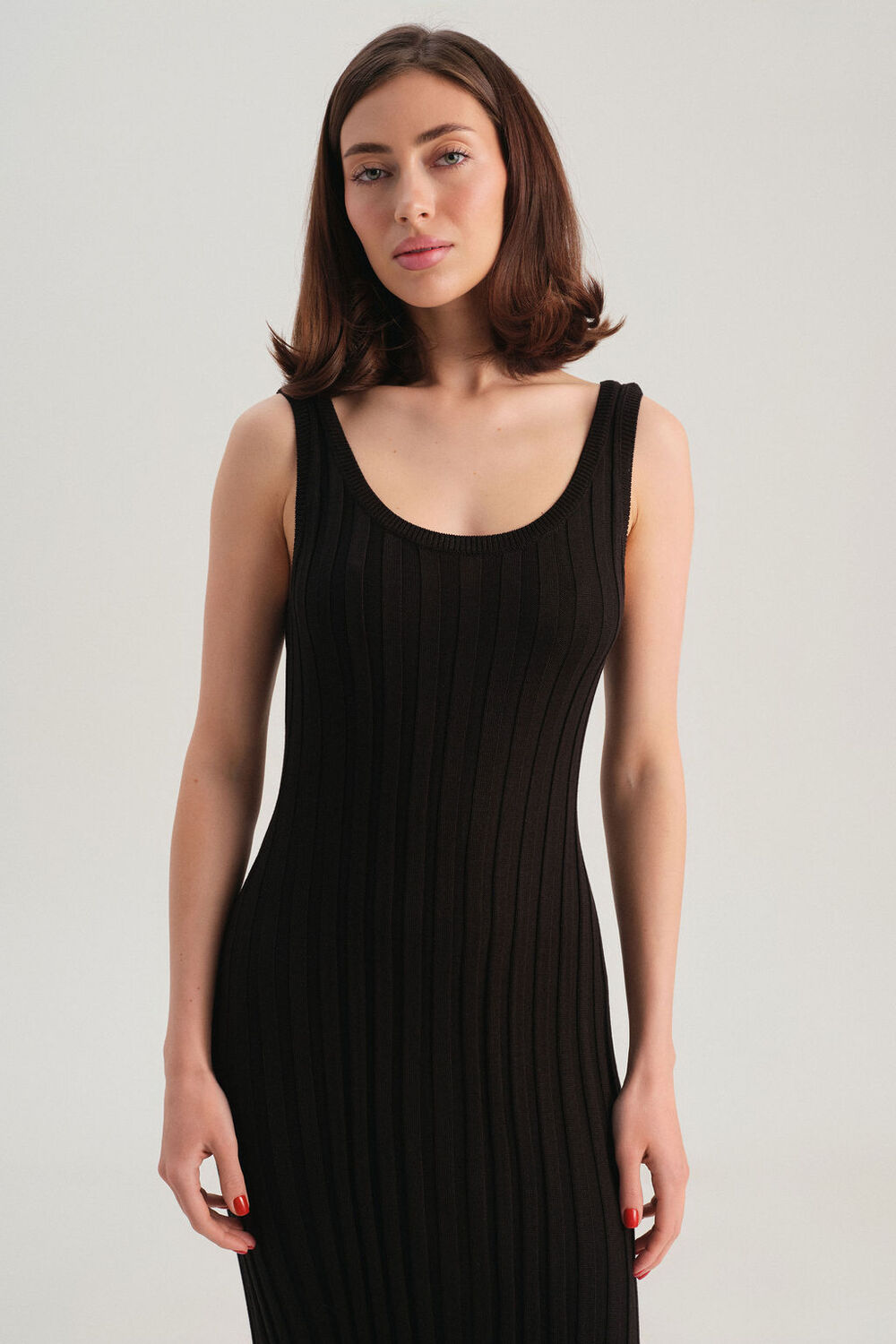 СУКНЯ ТРИКОТАЖНА З ВІДКРИТОЮ СПИНОЮ